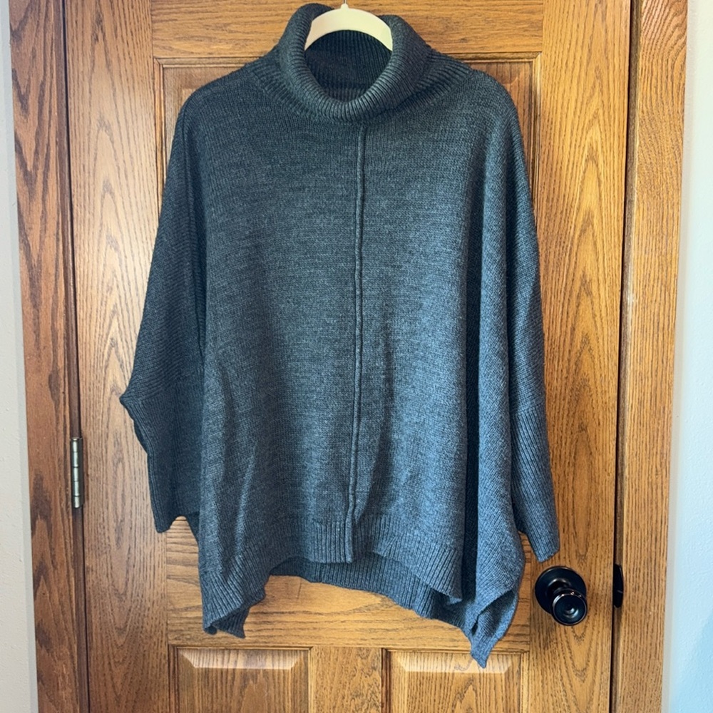 Lumiere Boxy Sweater Women’s Cowl neck Gray Batwing oversized Large Acrylic